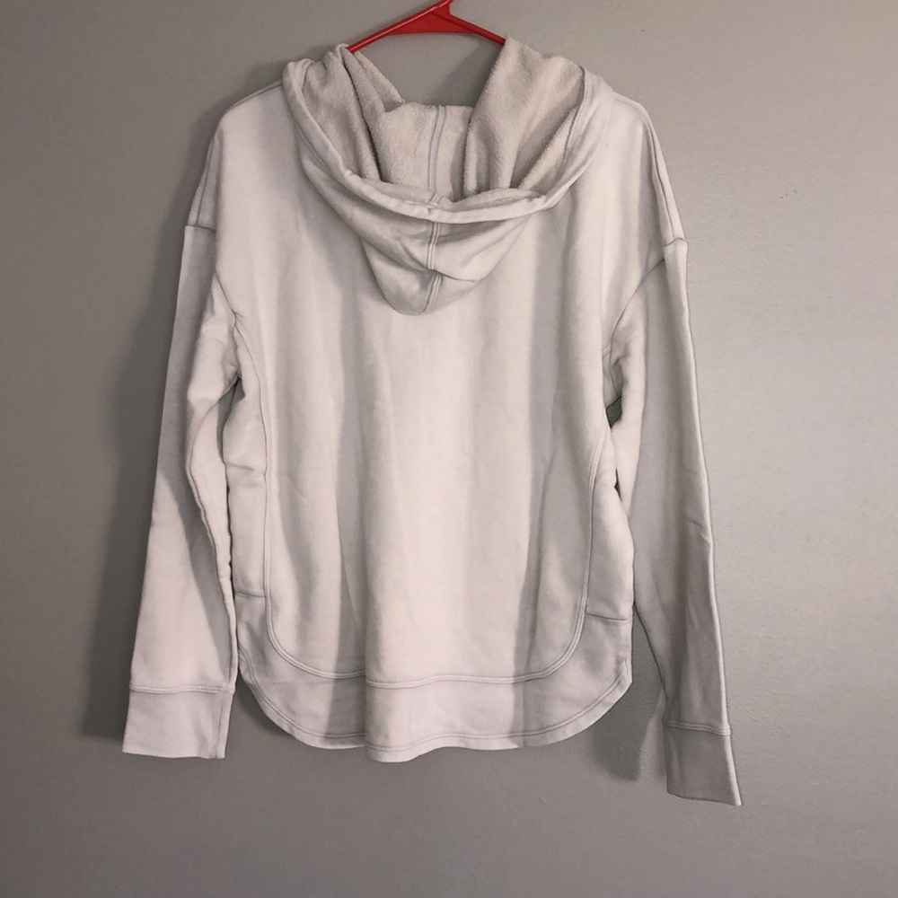 Universal Thread Women's Hooded Fleece Sweatshirt - Picture 6 of 6